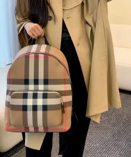 Burberry經典格紋後背包