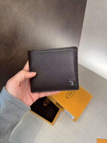 TOD’S 經典粒面牛皮零錢袋短夾